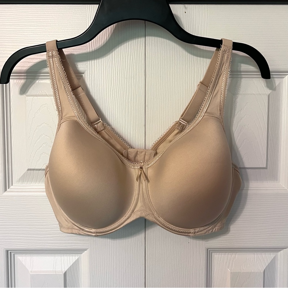 Wacoal 853192 Basic Beauty Contour Spacer
Underwire Bra Nude. 40C